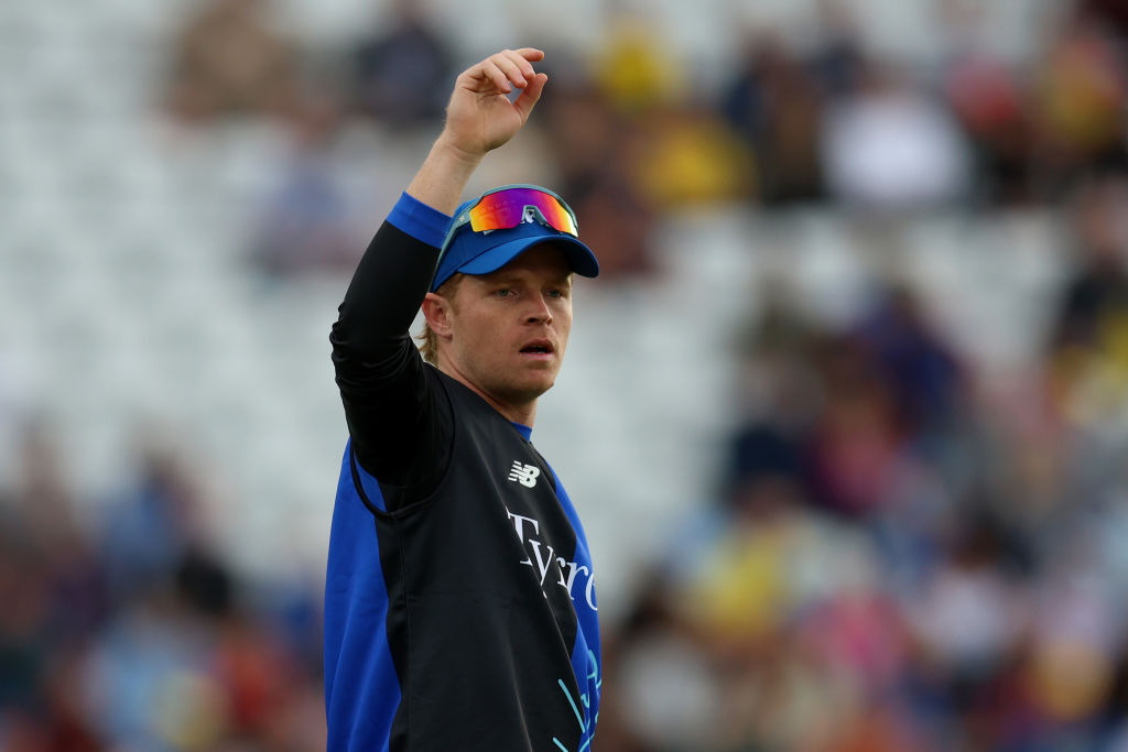 cricbuzz's tweet image. England Test vice-captain Ollie Pope has signed for the Adelaide Strikers for BBL 2024-25

He has been roped in as their pre-draft overseas signing

#BBL14 #bigbash #adelaidestrikers #olliepope