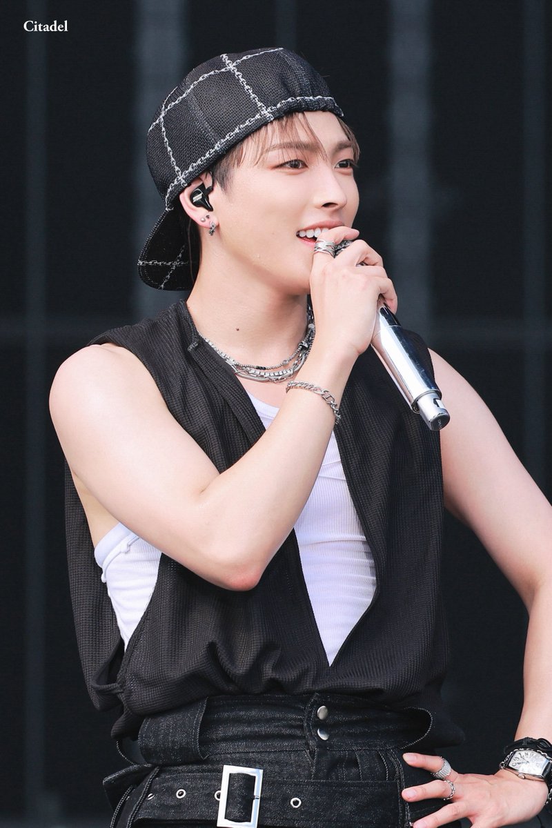 citadel1107's tweet photo. 240817

#에이티즈 #ATEEZ
#홍중 #HONGJOONG https://t.co/XDMQaUQSNK