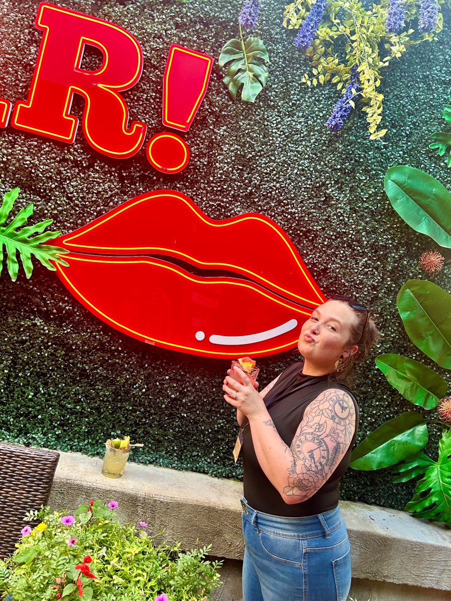 Anna Sullivan tweet media