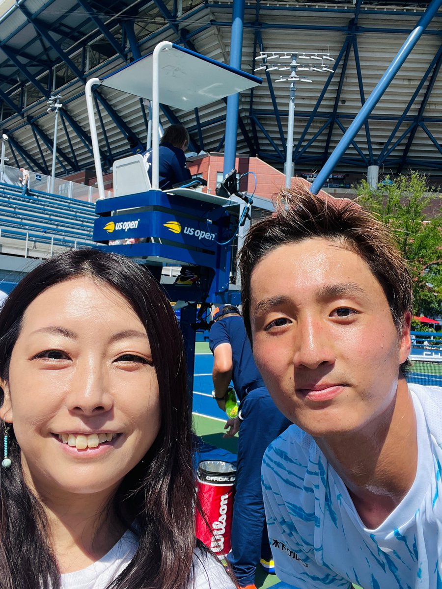 ジュニアウィンブルドン覇者、2023ATP東京、木下オープンセミファイナリストの #望月慎太郎 選手が #usopen2024 の予選2回戦を突破しました❣️素晴らしいネットプレーとしなやかな動きが大好きで、遂に会えてセルフィーにも快く応じて頂き嬉しかった🥹
ジャズシンガー、パパラッチ発動中📷🤣