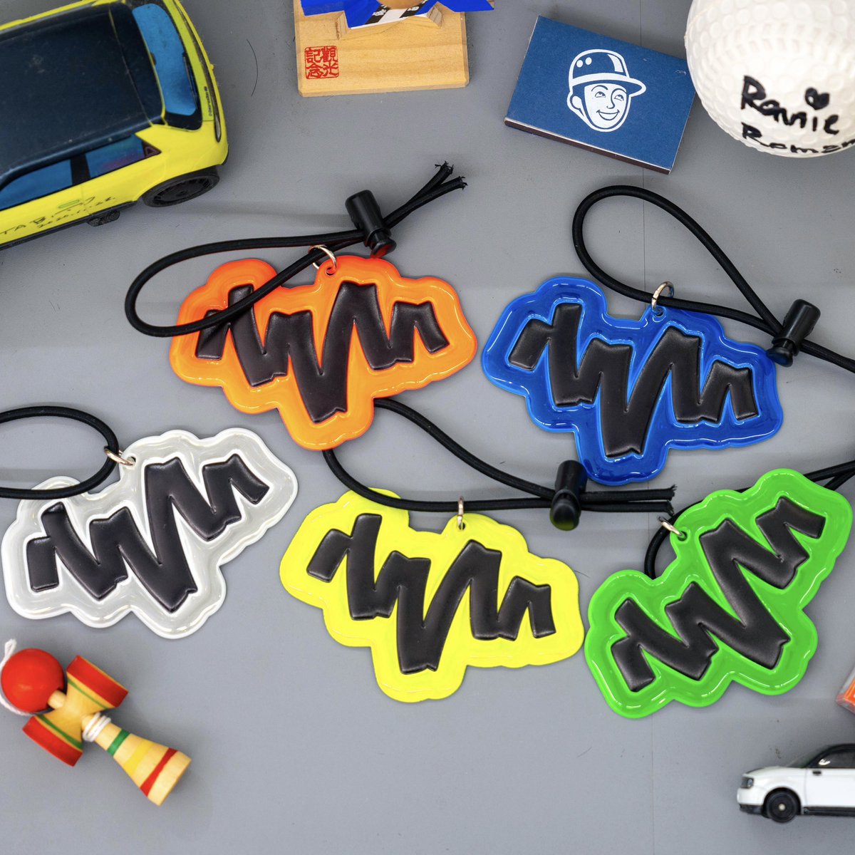 予定通り、店頭およびオンラインでの販売を開始しました。 store.bluelug.com/catalogsearch/…+