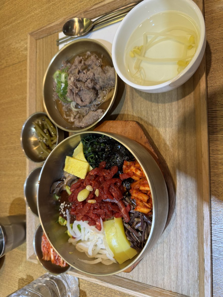 家族で韓国に行ってます。

うまし
