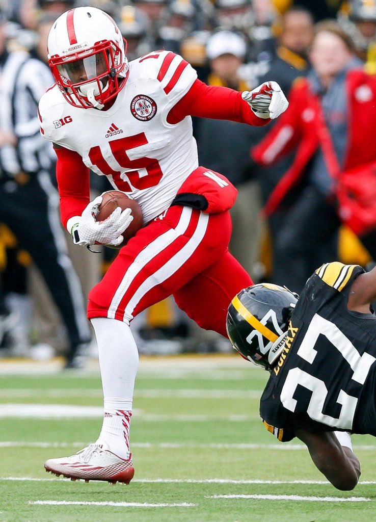 CFBClassics's tweet photo. 2014 - Week 14

Nebraska @ Iowa

A solid Cornhusker team led by Ameer Abdullah and Tommy Armstrong faced a 17-pt deficit midway through the 3rd quarter, then fireworks began to fly as the Big 10 foes traded punch after punch.

https://t.co/Ve8K5WiZKE https://t.co/dE0Ec4rq2j