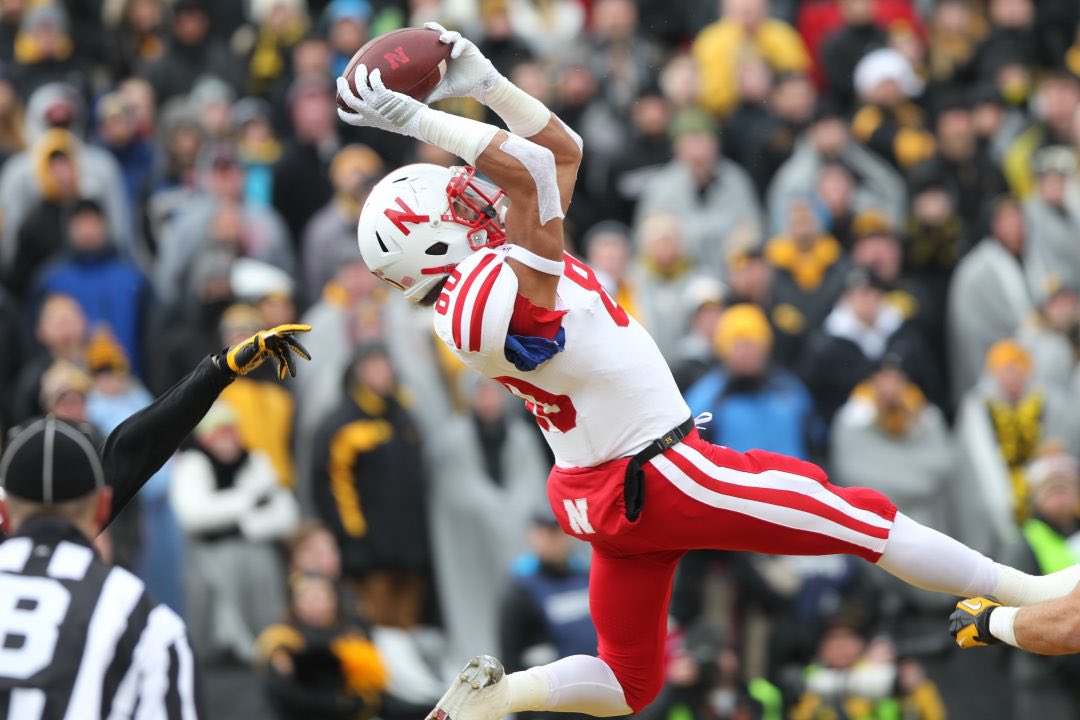 CFBClassics's tweet photo. 2014 - Week 14

Nebraska @ Iowa

A solid Cornhusker team led by Ameer Abdullah and Tommy Armstrong faced a 17-pt deficit midway through the 3rd quarter, then fireworks began to fly as the Big 10 foes traded punch after punch.

https://t.co/Ve8K5WiZKE https://t.co/dE0Ec4rq2j