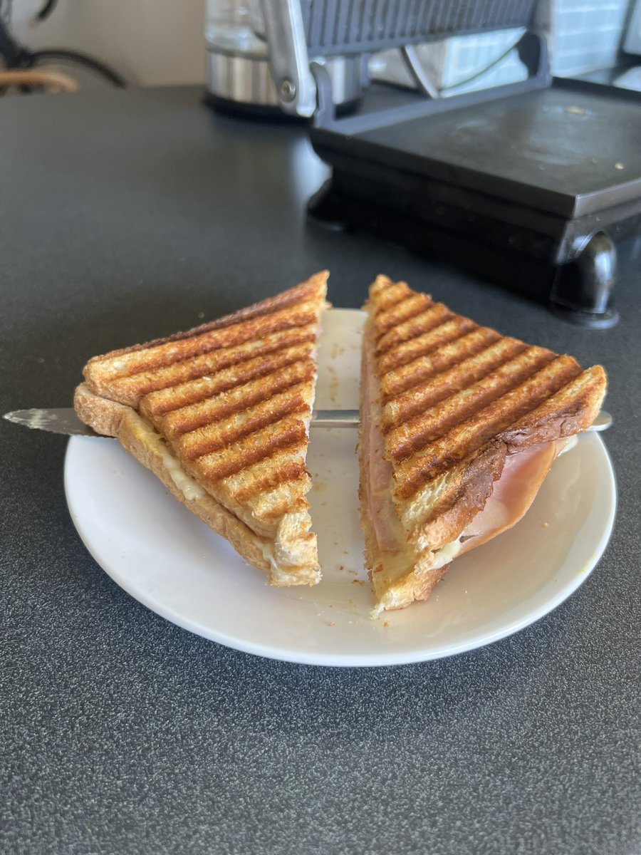 Dean Hanson tweet media