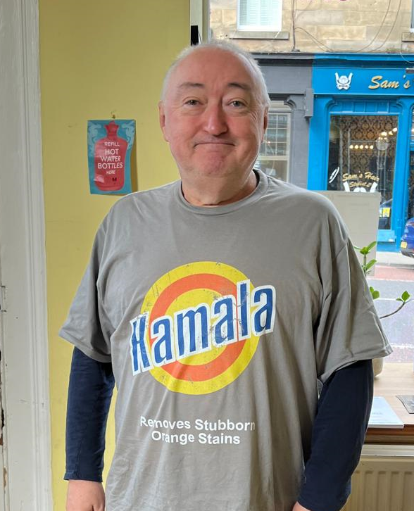 peterdeegan25's tweet photo. Up here at the #edfringe and for the first time in my life, I’m getting positive comments about my fashion choices. #KamalaHarris at #EdFringe24 https://t.co/YB4Ls9KCTn