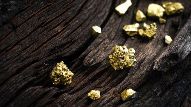 tradewithChase's tweet photo. 🧮Discover if it's time to sell XAU/USD. 

Today's gold price analysis reveals key market trends and trading opportunities 📍https://t.co/LWTlaE1bju

#GOLD #TradingTips #Forex #trends #XAUUSD https://t.co/mdxJ8ic3sI