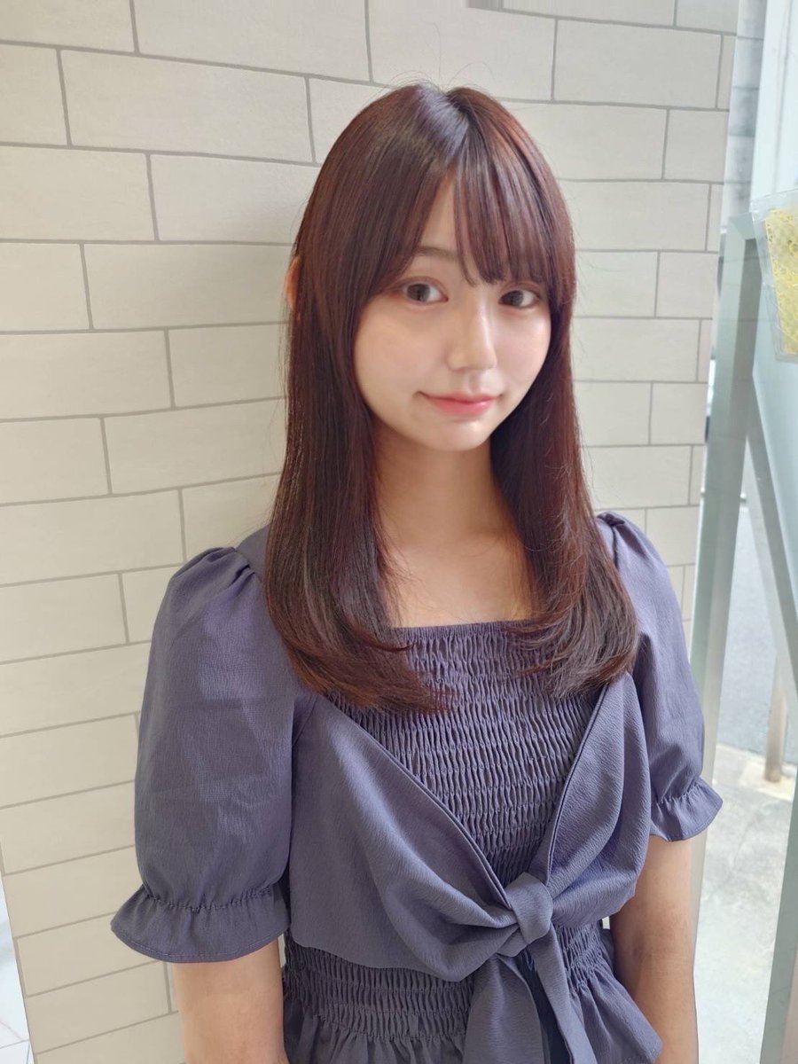 airi_na23's tweet image. 今回ミスキャンパス立命館に協賛いただいているNYNY樟葉店に伺わせていただきました✨
私は髪のパサつきが気になるためトリートメントとチョコブラウンのカラーをお願いしました🫧
今回のサラサラで大人っぽい印象の髪型お気に入りです🫶☺️

#nyny
#nyny樟葉店
#ミスキャンパス立命館