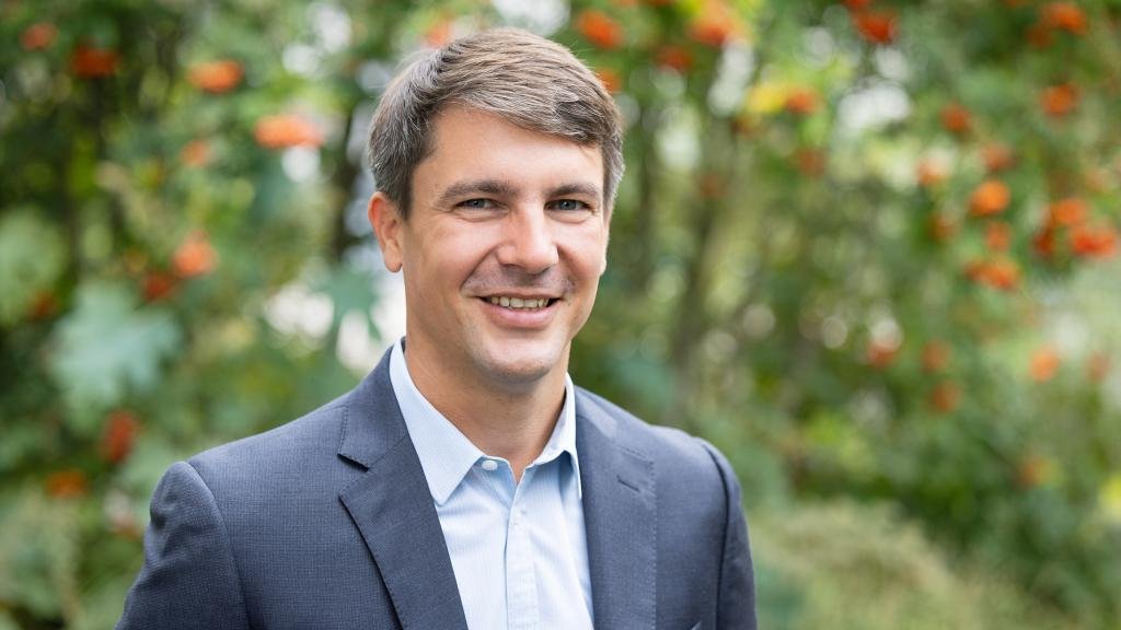 Auf der TV-Korrespondentenstelle in Shanghai kommt es zu einem Wechsel. Lukas Messmer, seit sieben Jahren Südostasien-Korrespondent bei #SRF, wird ab Juli 2025 neu aus #China berichten. medien.srf.ch/-/lukas-messme…