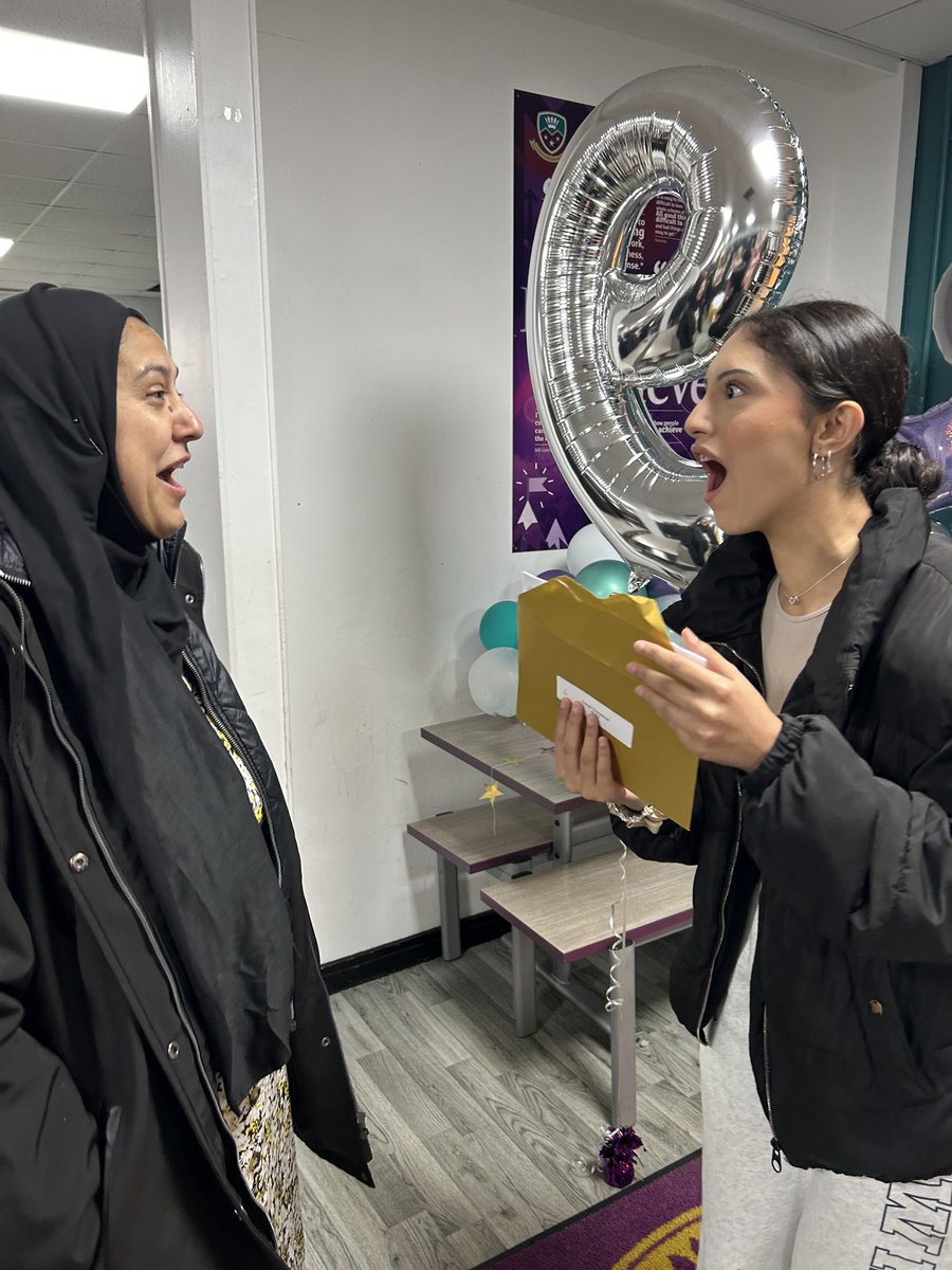 Fantastic to see smiley faces this morning! We are so proud of you all! 
💜