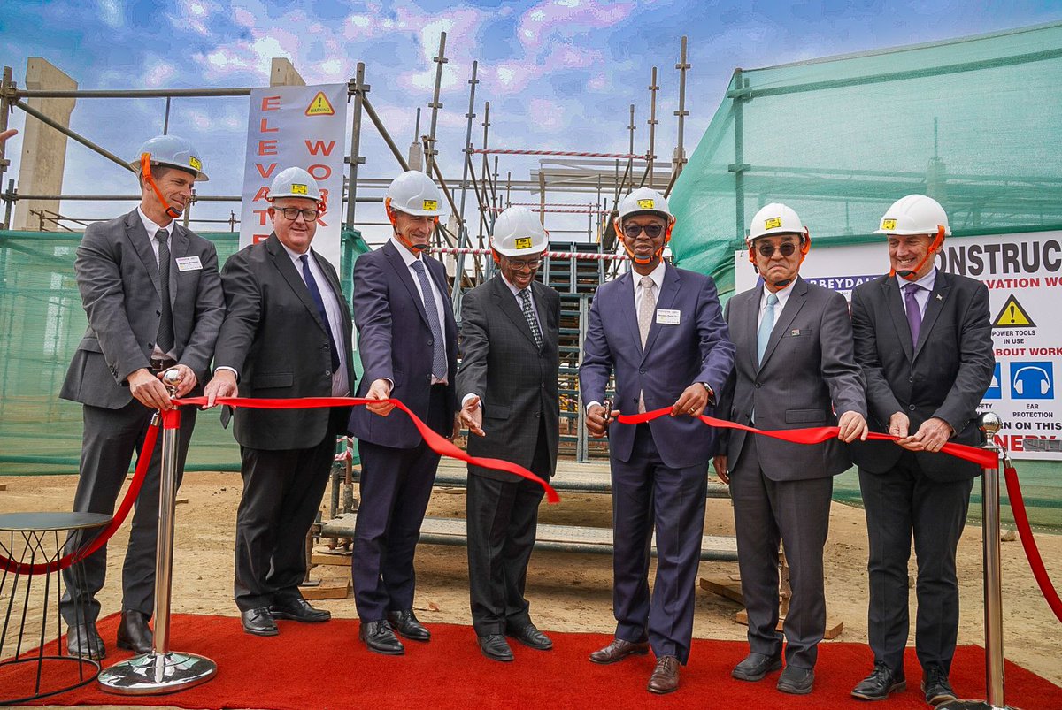 the_dtic's tweet image. "This R1.2bn investment represents more than just economic opportunity; it underscores our commitment to sustainable growth, structural reforms, and a brighter future for South Africa," said Minister Tau. #SustainableGrowth #SAFuture #EconomicDevelopment