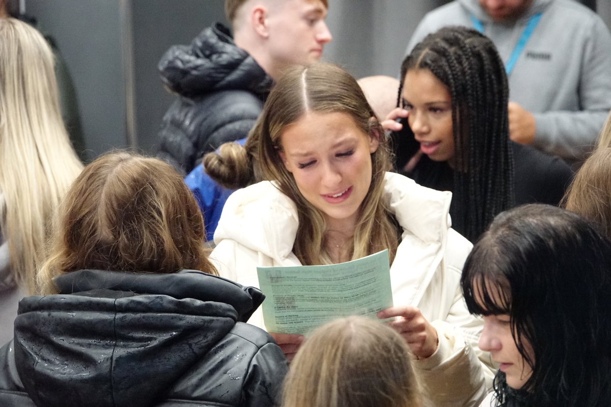 SaintMichaelsCE's tweet photo. #StMichaelsResults2024
Congratulations to all our Year 11 pupils on your fantastic results. You are a credit yourselves and St Michael's and we are so proud of you all. https://t.co/aItuZqKsL5