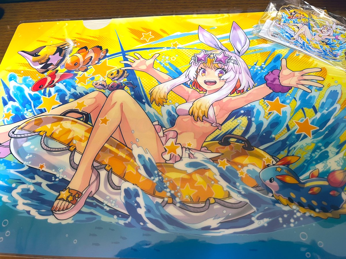 「ガンホーツアーで売られているクリアファイルとアクキー頂きました!賑やかバックカラ」|茶壱のイラスト