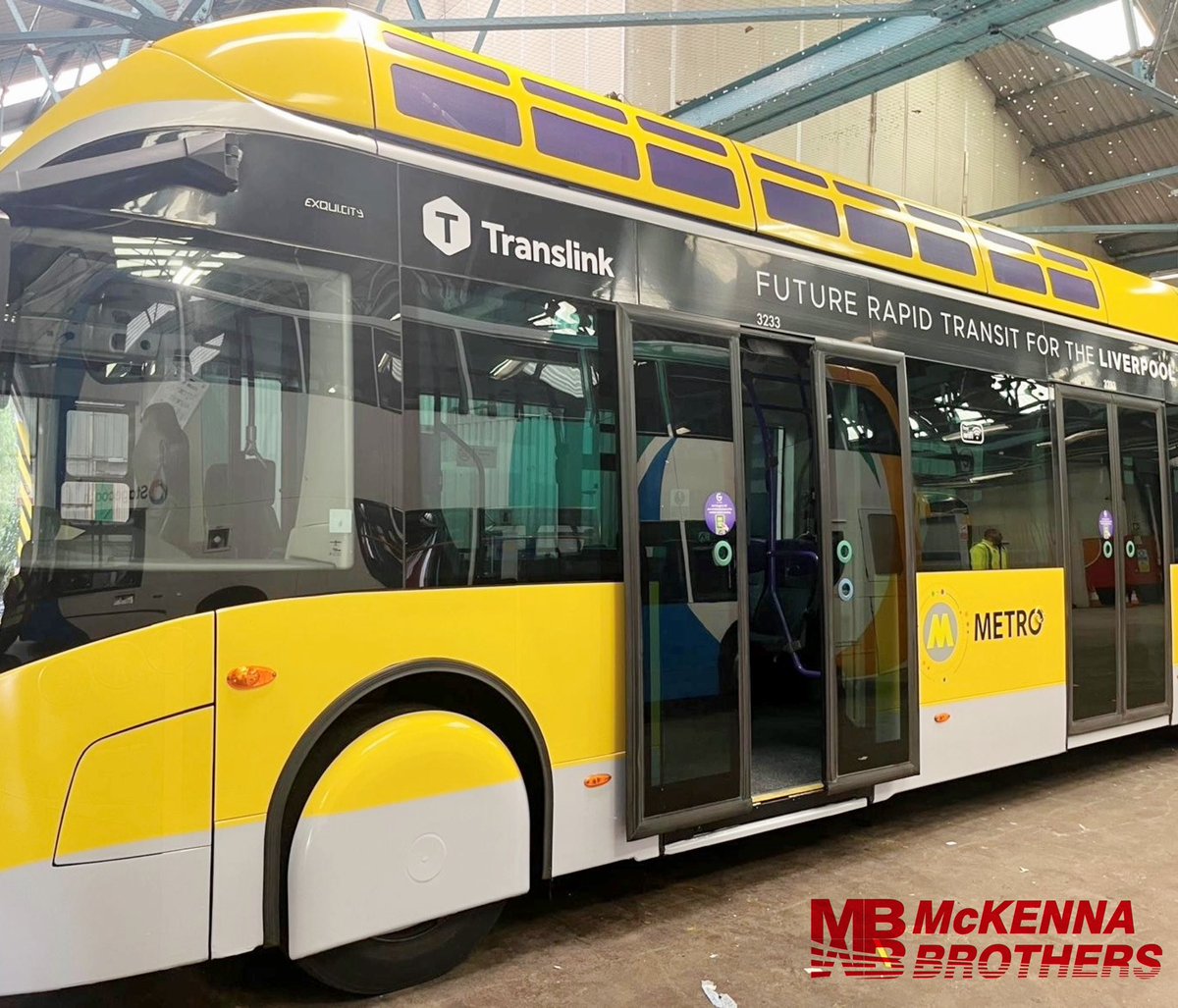 McKennaBrothers's tweet image. Checkout this magnificent looking temporary bus wrap installed by our hardworking team for @LpoolCityRegion !! 👏

Goodbye purple … hello yellow! 👋

#vehiclelivery #buswrap #busgraphics #mckennabrothers