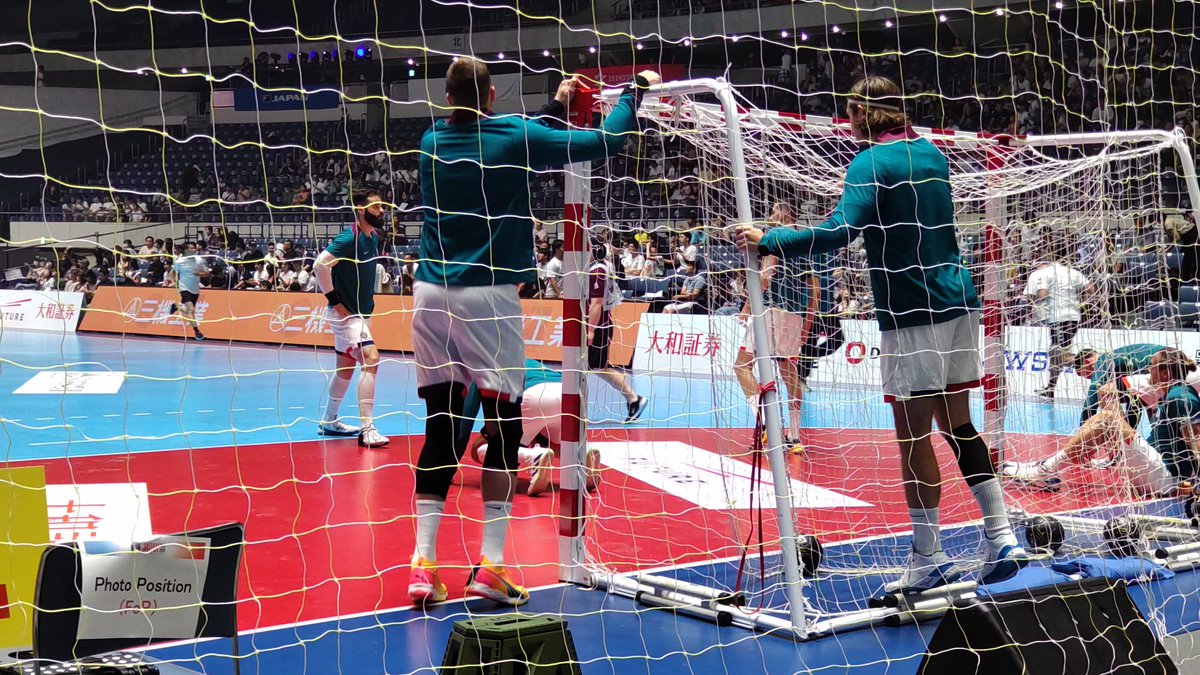 smile_ippai's tweet image. 今日もここから🤾
ゴール裏はシュートの迫力が満点⚽️
#PSGH
#彗星JAPAN
#ハンドボール