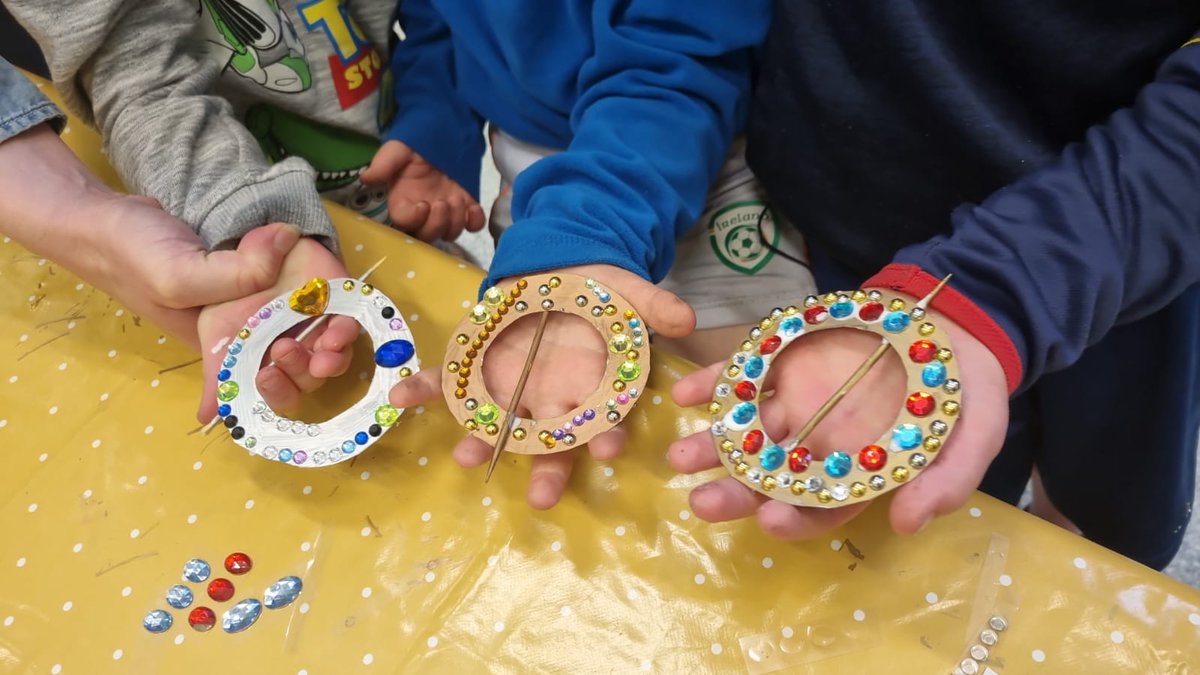 Great day in <a href="/LaoisLibraries/">Laois Libraries</a> yesterday for <a href="/HeritageWeek/">National Heritage Week</a> creating medieval ring brooches - thanks so much to everyone that participated and to the librarians in Stradbally, Durrow, and Rathdowney libraries, who were great hosts! #HeritageWeek2024