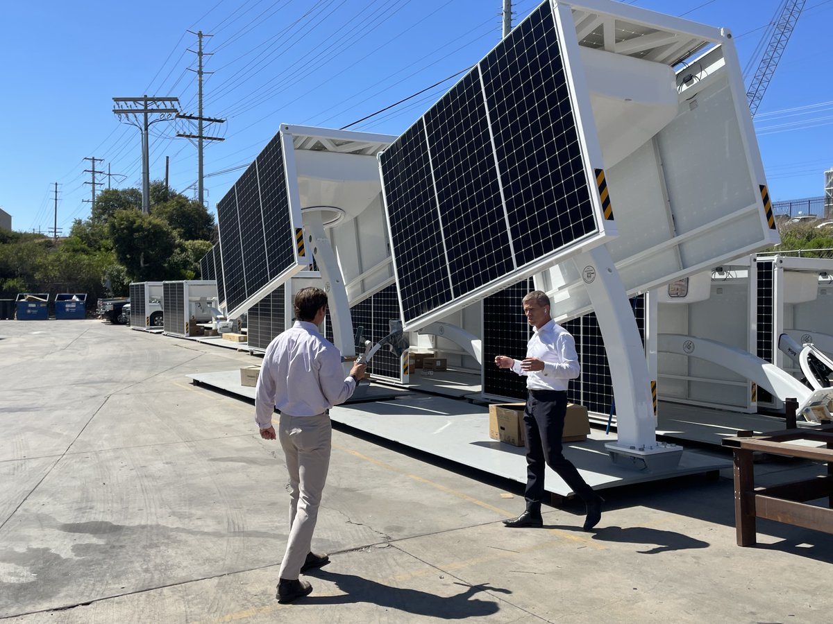 BeamForAll's tweet image. .@DesmondWheatley, CEO of Beam Global, gave a virtual tour of our San Diego HQ to the @CalEnergy Commission and other state agencies. With 500+ #EVARC™ units deployed in CA, we're advancing off-grid EV charging. Thanks to our government partners for joining! #EVCharging #BEEM