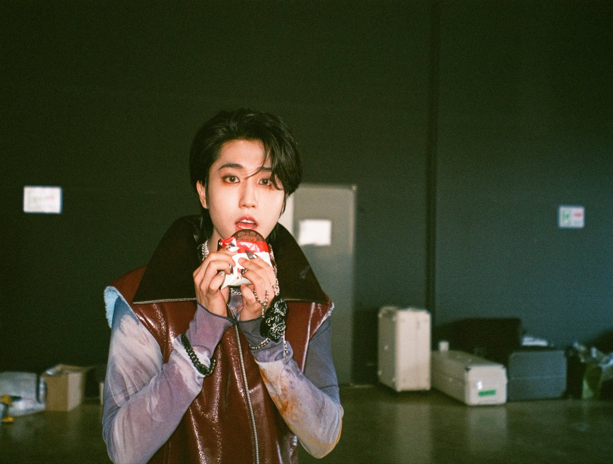 Stray_Kids's tweet photo. "ATE" 🖼 .zip 🎞

#한 #HAN

#StrayKids #스트레이키즈
#ATE
#ChkChkBoom
#YouMakeStrayKidsStay https://t.co/SsQn1Ov4zv