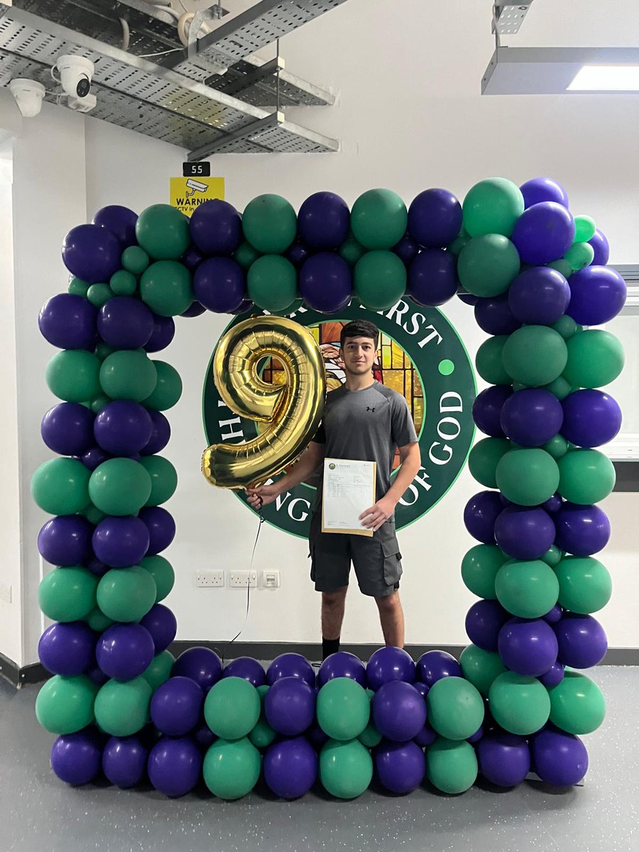 SMRCHS's tweet photo. An incredible morning with students collecting their GCSE results 💜💚

Congratulations to all of you. We are so very proud of you! Good luck with your next adventure 💜💚 https://t.co/z6WTDIFAWD