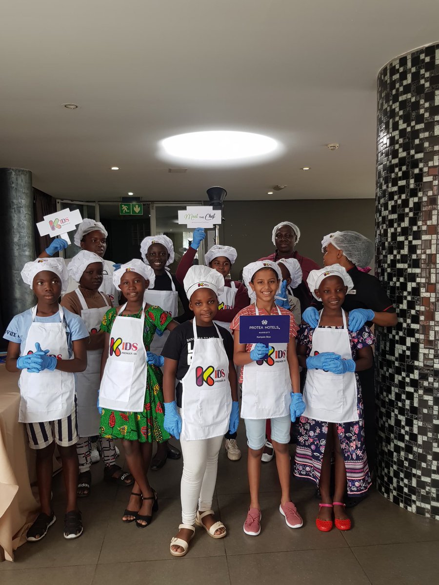 davisnganzi's tweet photo. The @kidspreneursUg first day at Kids baking session is smooth like these kids did their preps well 😂.

#KidsBakingClass is on at @SkyzHotel starting today upto Sunday. 

You surely have wait for the results. https://t.co/yCehncEz91