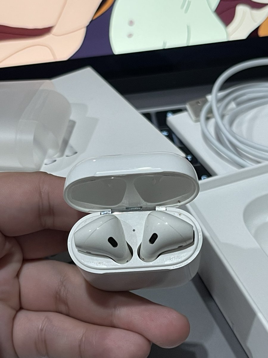 tobustian_'s tweet photo. airpods gen 2 อุปกรณ์ครบกล่อง+ สายชาร์จ 
ฟังได้ต่อเนื่อง 3-4 ชม. ไมค์ชัด 2450 รวมส่ง พร้อมโอนลดได้นิดหน่อย นัดรับได้ครับ  #ส่งต่อairpods #airpods #airpodsมือ2 #airpods2 #airpodsมือสอง #ส่งต่อairpods #แอร์พอด #แอร์พอดมือ2 #ไอแพดเพื่อการศึกษา #แอร์พอตมือสอง #แอร์พอต https://t.co/4jTRtP96qO