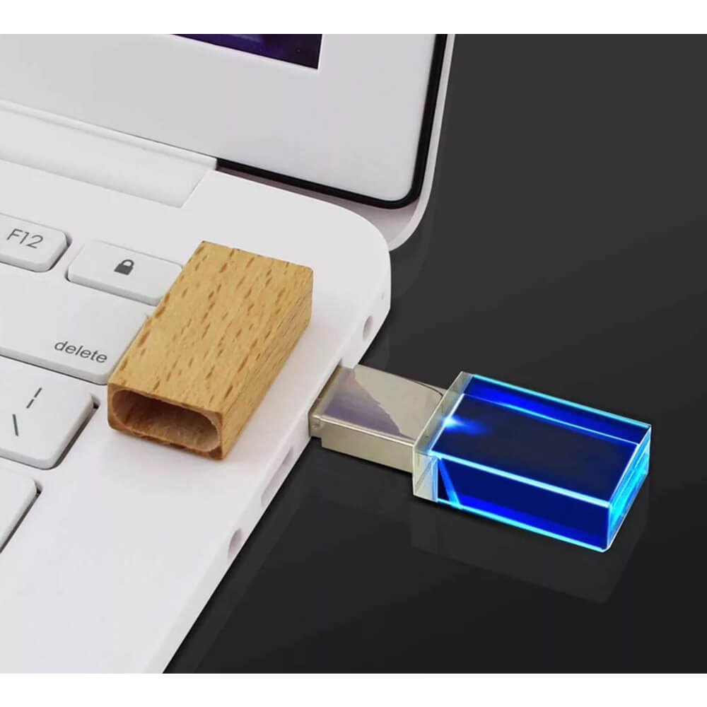 orangamesales's tweet image. Check out our Crystal+Metal USB Stick Memory with a Bright Light Logo Customized! Perfect for storing all your audio files with ease. #AudioAdapter #AudioConnector #AudioConverter #USBFlashDrive #TechEssentials; #OrangameElectronics; #USBflashdrives; #USBstick