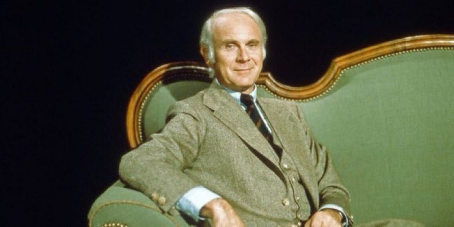 „Wer glaubt, Humor bestehe darin, sich über andere lustig zu machen, hat Humor nicht verstanden. Um komisch zu sein, muß man sich vor allem selbst zur Disposition stellen.“

So Victor von Bülow, bekannt als Loriot
(12. November 1923 - 22. August 2011)
Guten Morgen