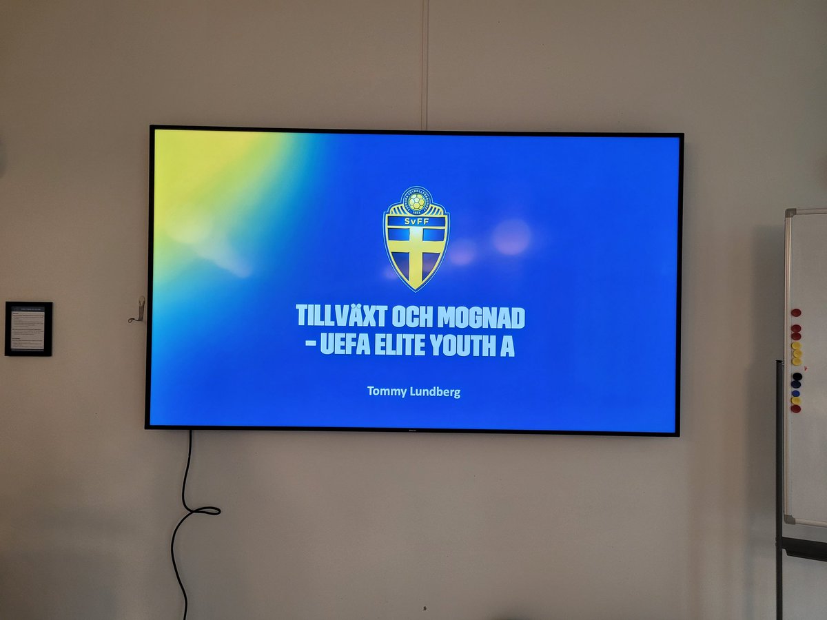 Evidensbaserad tränarutbildning UEFA Elite Youth A är på sin 4:e dag. Först ut <a href="/TLexercise/">Tommy Lundberg</a> 👊