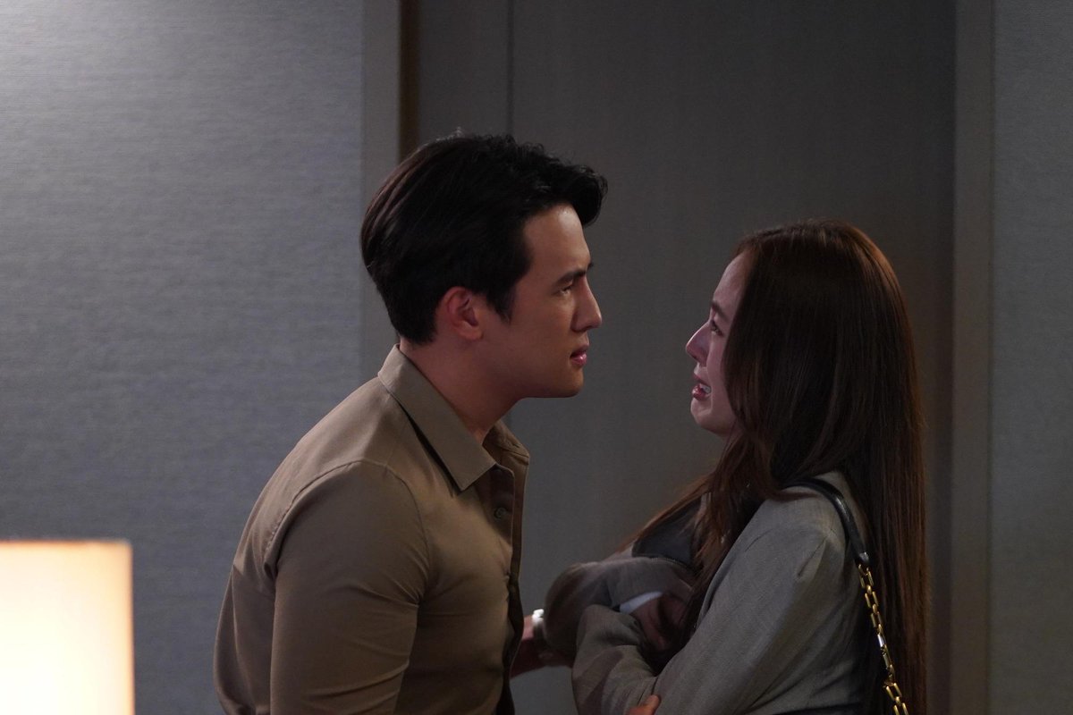 STARSOCIETY_TH's tweet image. ดราม่าฉ่ำน้ำตาแตก “เจมส์-ณิชา" สาดอารมณ์เดือด!!! ใน "น่าน | ฟ้า | ชลาลัย" shorturl.asia/NwUyA 
#น่านฟ้าชลาลัย
#MySecretZone
#jamesma #เจมส์มาร์
#nychaa #ณิชาณัฏฐณิชา
#ดูทีวีกด33 #ดูมือถือกด3Plus