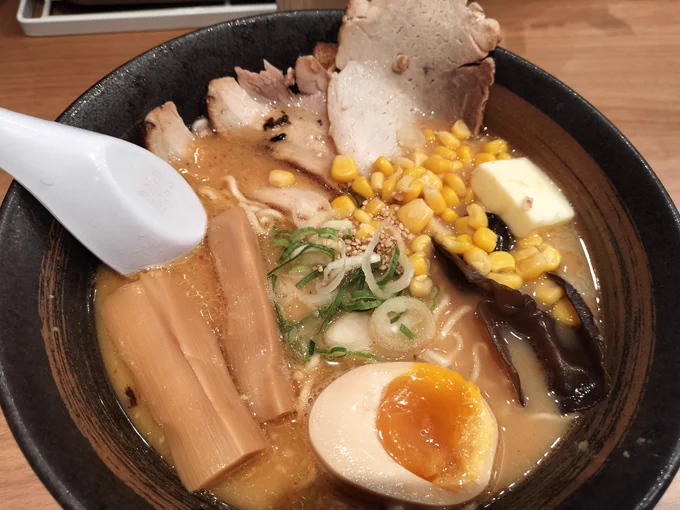 北海道来たらバターコーンラーメン食べたくなるのはスネ夫のせい 