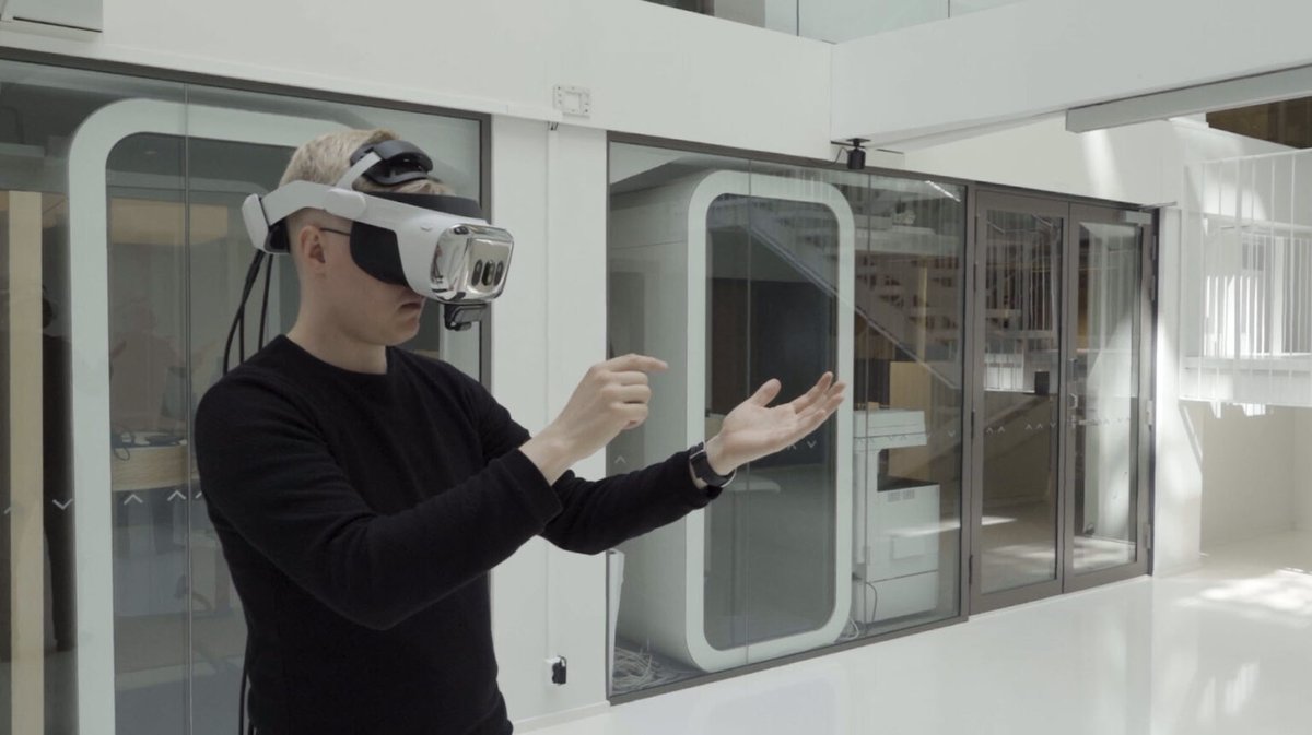 ArkanceCz's tweet photo. #Autodesk #VRED a #Varjo #XR4 významně posouvají možnosti spolupráce automobilových designérů ve #VR, #XR a #MR. Čtěte na blogu InventorGuru:
https://t.co/wb4WKHWJLd https://t.co/WyHj6T59ys