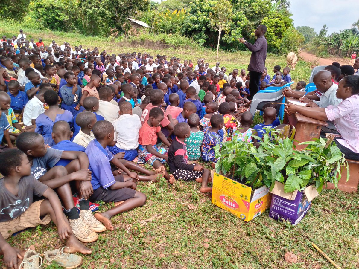 MugogoMark's tweet image. There is no doubt that a child's experiences while young create long-lasting memories. If a child plants a tree, they will count it as a great contribution to environmental protection, and it will be a long-lasting memory that will keep them motivated to continue with the spirit.