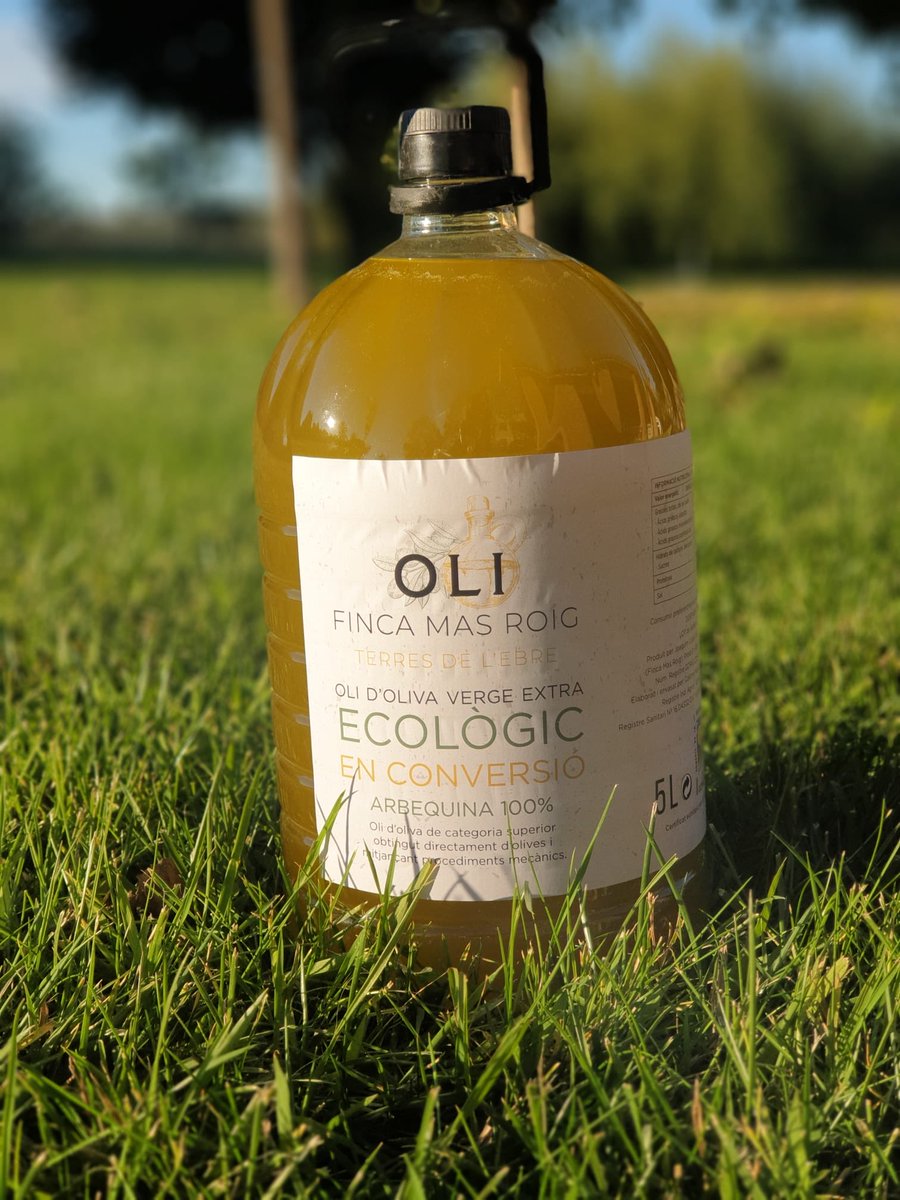 Benvolguts clients! 
Us volem anunciar l'oferta 3x2 que ja hem publicat a la web del nostre Oli Verge Extra ECO:

- 3 Garrafes de 5 litres 110€ (7,33€/litre)
- 3 Garrafes de 2 litres 54€ (9€/litre)

Fins a exhaurir existències!  
Repartim a partir del mes de setembre