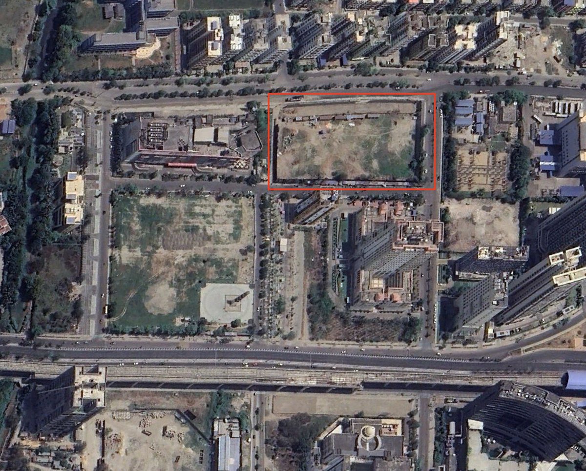 bengalwithrohit's tweet photo. Construction of #Trayam have Started which will be a Mixed-Use Real Estate Project developed by #PeerlessGroup with an investment of Rs 500cr on a Prime Land in #newtown Kolkata.
#Kolkatagrowing #kolkata #newproject #westbengal #comeinvestinbengal https://t.co/PH79hOeENR