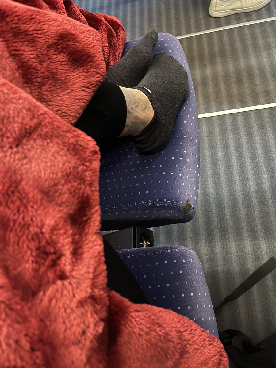 Stina Stone (official) (@missstinastone) on Twitter photo Also wenn du meine Füße Massierst, erlaube ich dir unten auf dem Boden zu sitzen…und wenn du es gut machst ziehe ich sogar die Socken aus.
Nicht mehr lange und ich bin in Ingolstadt im <a href="/SMDarkDiamond/">StudioDarkDiamond</a> Also wenn du meine Füße Massierst, erlaube ich dir unten auf dem Boden zu sitzen…und wenn du es gut machst ziehe ich sogar die Socken aus.
Nicht mehr lange und ich bin in Ingolstadt im <a href="/SMDarkDiamond/">StudioDarkDiamond</a>