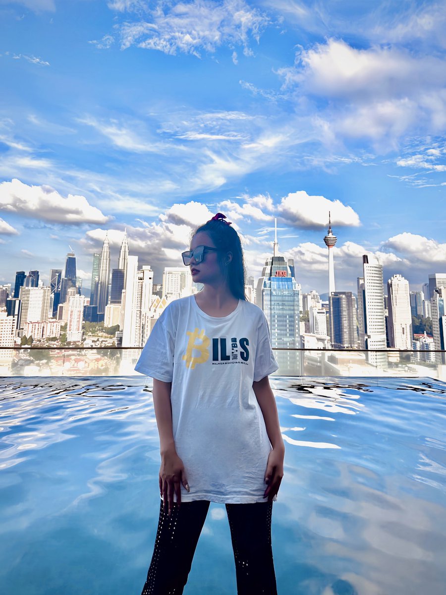Lucie6642's tweet photo. ☁️View sharing #InfinitePool https://t.co/GWH0bifAhS
