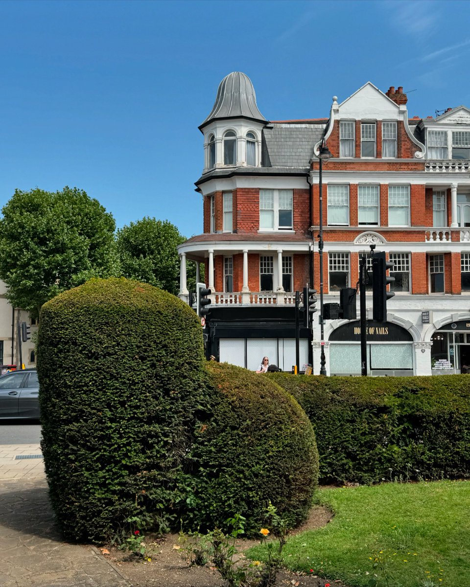 Muswellhill15's tweet photo. Recent views of Muswell Hill ❤️ #muswellhill #London #haringey #Heritage #northlondon https://t.co/qC0pCDM7AY