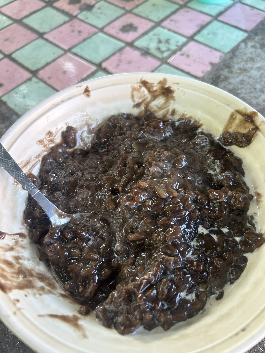 kusao_journal's tweet photo. チャンポラード　チョコライス　食べ切れたことない https://t.co/PbYd0btLTX