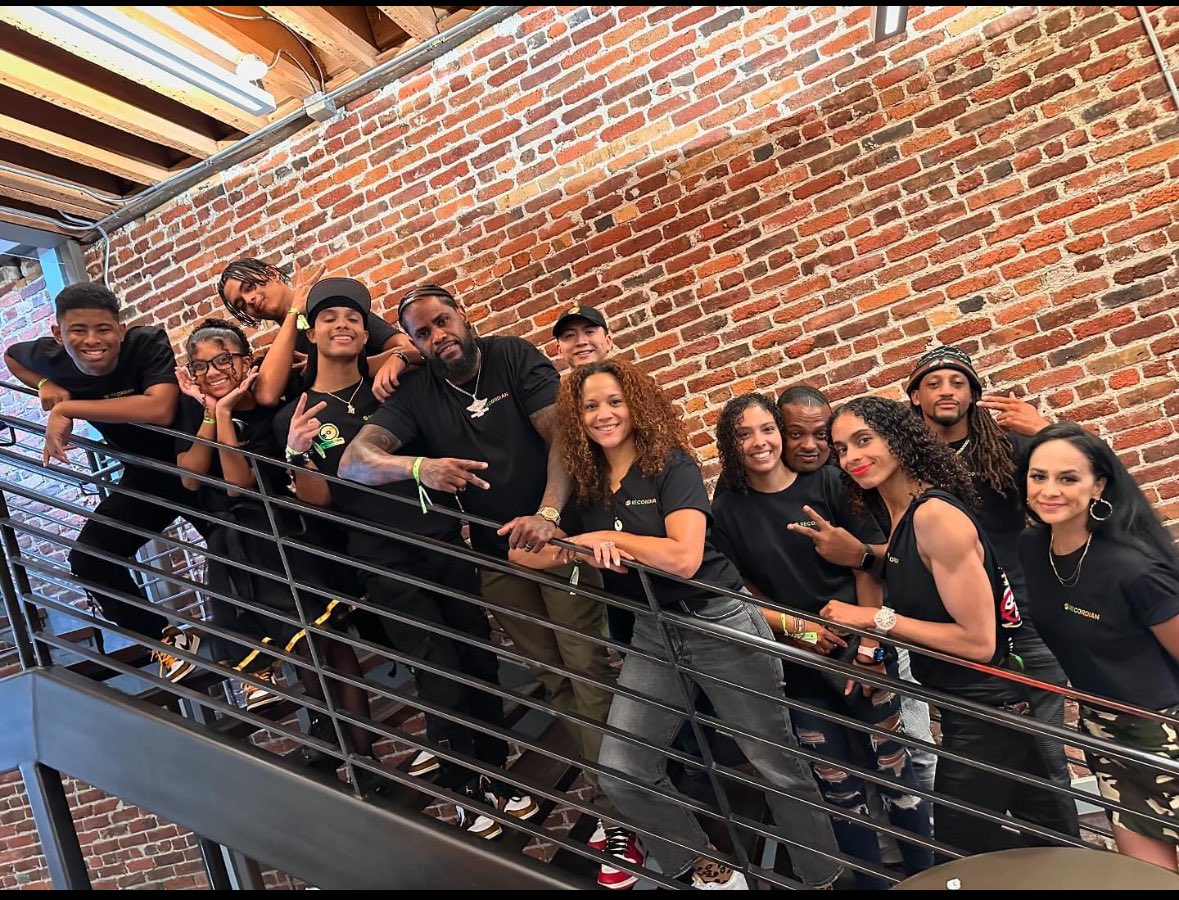 influencemgmt's tweet photo. The Winning Team https://t.co/4I2YowjYYB