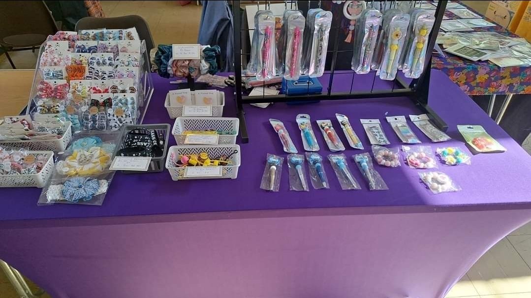 StonehouseCanal's tweet photo. ⭐️ Wrightz Creationz  will be one of many stallholders at the Stonehouse Canal Festival 2024 on Sunday 1 September 2024 between 11am-4pm. They will be in the churchyard and will have kids &amp; adult handmade items available for sale and much more! 🎁

#StonehouseCanalFestival2024 https://t.co/IzdVYZIFMm