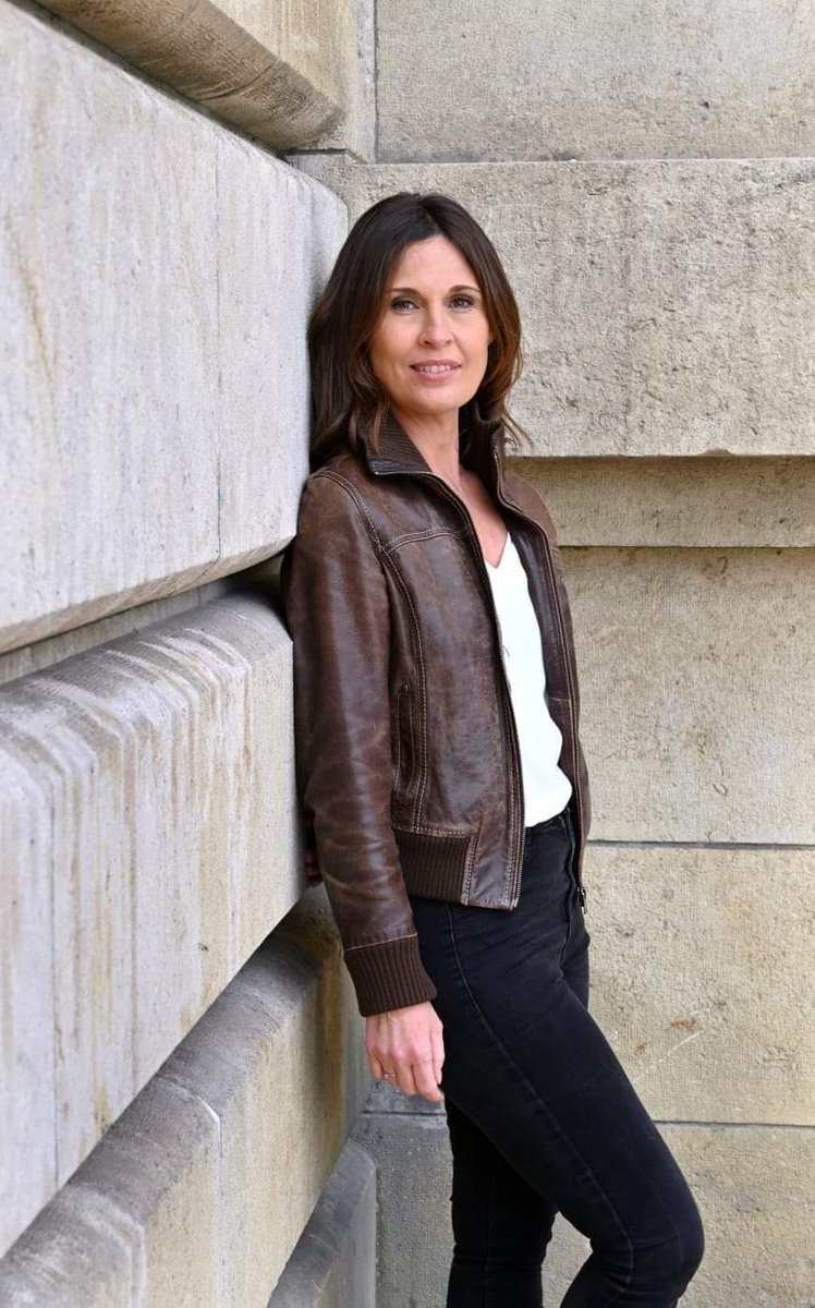 JcLagrou's tweet photo. RÊVER À L'ADRET DE LA SOCIÉTÉ ❗️❤️
Loin de l'ubac et ses cloaques❗💕 https://t.co/X0jGxMlPhO