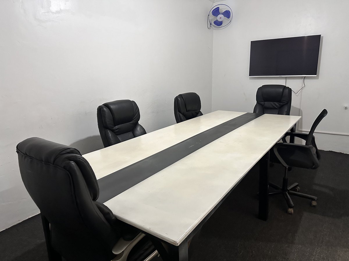 ✨ Ready for your next big meeting? Our modern boardroom is equipped with all you need to succeed—comfy chairs, high-speed Wi-Fi, and a presentation screen. Book now! #Boardroom #MeetingSpace #ProductivityHacks #office #nextmove