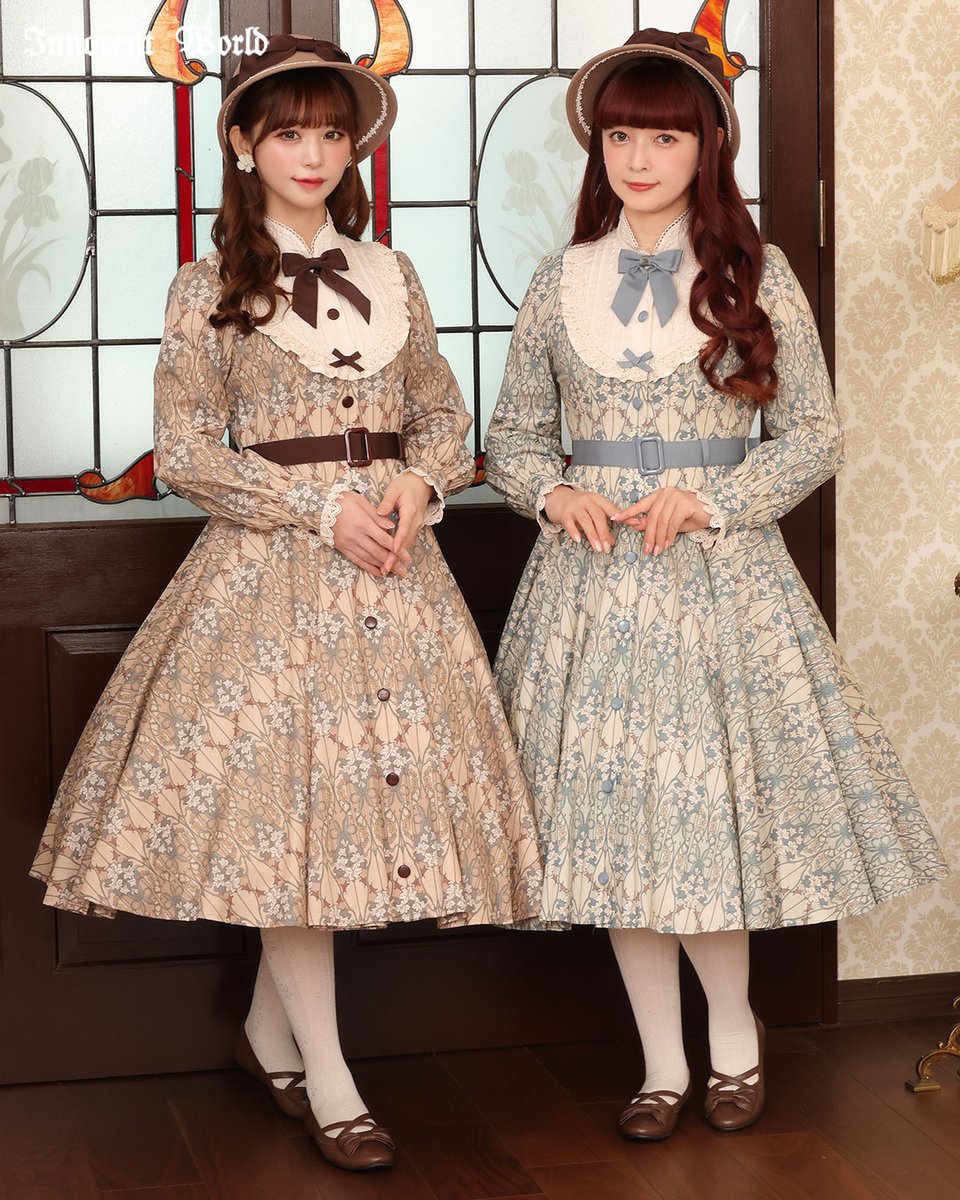 ⚜️2024AW Collection⚜️ アールヌーボーの白百合ワンピース 薔薇と