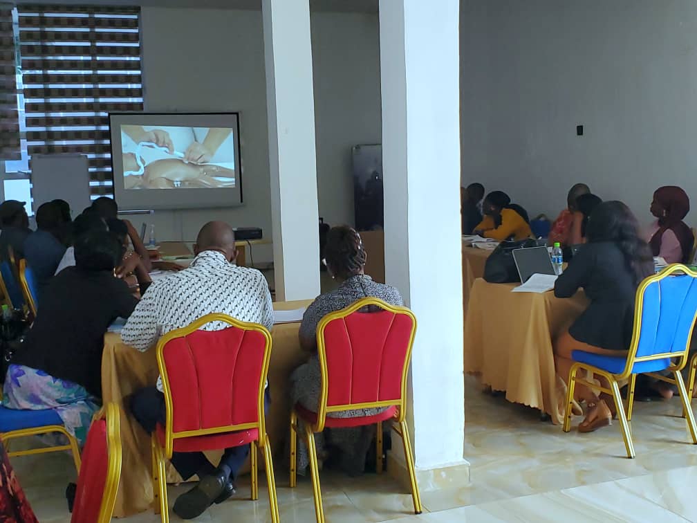 RHUnitDelta's tweet photo. The Delta SMoH in Collaboration with Smile for Mothers held a trainers Workshop on the 20th &amp; 21st Aug 2024 to increase the training capacity of doctors and nurses/midwives to train Healthcare workers in 4 States and to support the scale-up of the PPH bundle in 4 States #scidar https://t.co/NsqJc1bEtZ