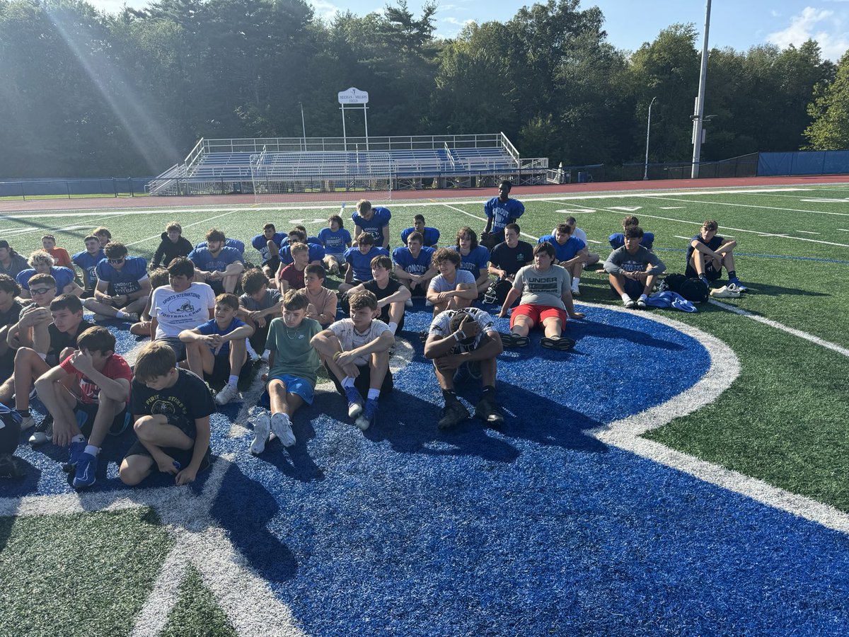 RVCSD's tweet photo. ⁦@Spadarop⁩ 
Dr. Spadaro and Jeff Panek had the privilege of speaking to the Gander football squad on Leadership and Respect. We are looking forward to an amazing football season!#PremierRondoutValley https://t.co/A4AFikc8ze