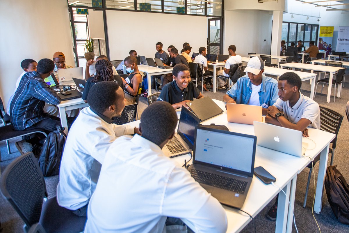 Ampersand tweet media