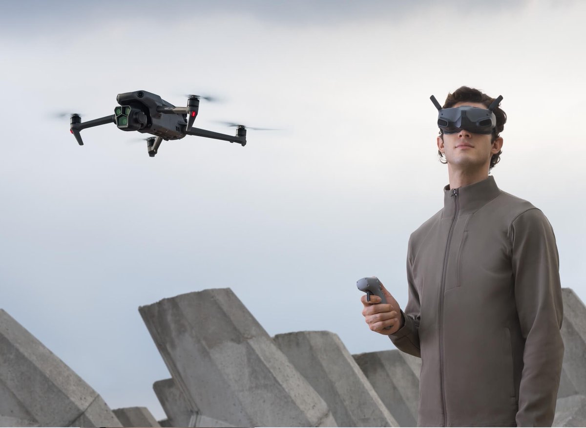 vrstorecomua's tweet image. Окуляри FPV DJI Goggles Integra за 21190 грн  
дозволяють пілоту дрона #DJI бачити в реальному часі те, що бачить камера дрона, забезпечуючи стабільний та чіткий вид від першої особи завдяки технології передачі сигналу O3. 
#фпв #фпвдрон #окулярифпв #FPV
vr-store.com.ua/ua/ochky-fpv-d…