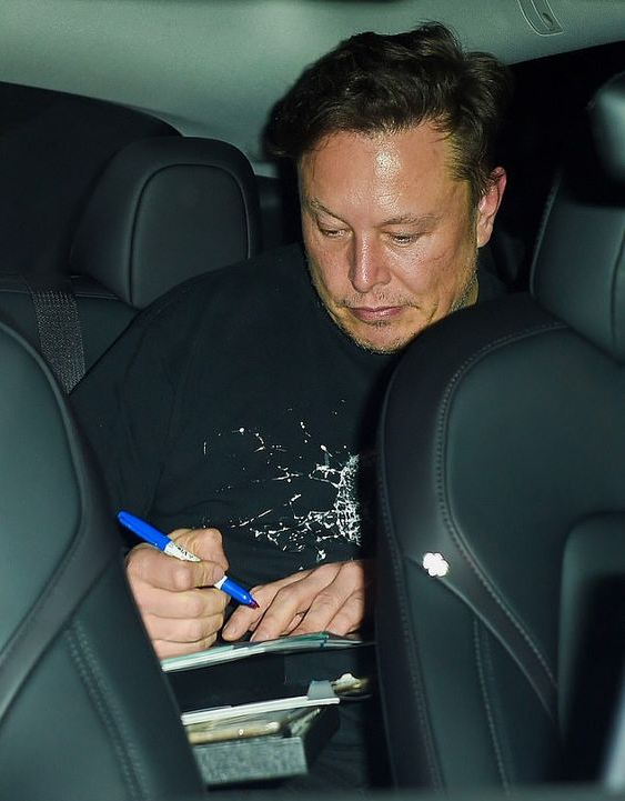 TheConquerMM's tweet photo. Elon Musk once said:

"It is not the degree but the skill that achieves success."

Here are 8 skills you must learn to become successful: https://t.co/AYpyjx8OGJ