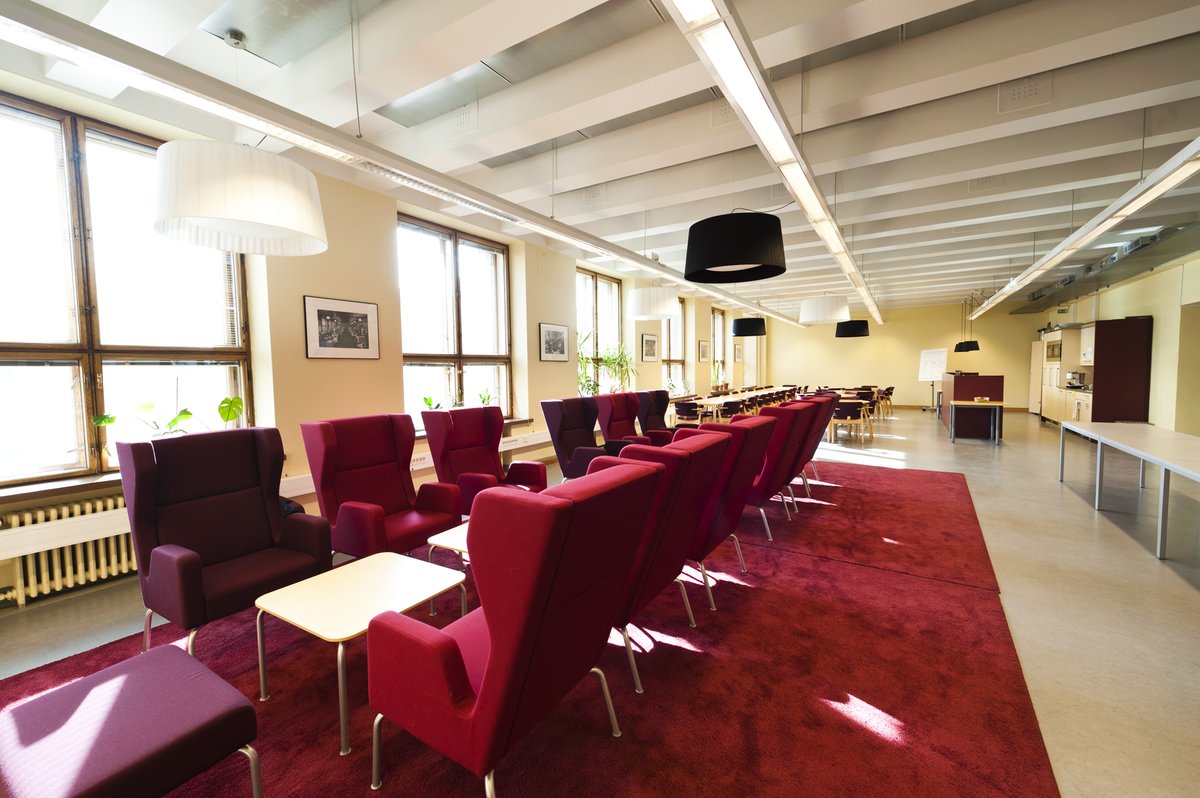 The HCAS Core Fellowship call is now open! We are looking for outstanding researchers in the SSH fields representing career stages from postdoc to full professor. Deadline: 12.9.2024

jobs.helsinki.fi/job/Helsinki-C…

#fellowshipcall #InstituteForAdvancedStudy #FreedomToThink
<a href="/helsinkiuni/">University of Helsinki</a>