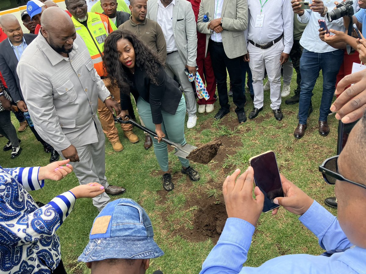 jhbproperty's tweet image. JPC is driving change with eco-friendly projects that prioritise green building practices. 

Learn more about our sustainable initiatives. 👇

jhbproperty.co.za/joburg-unveils…

#jhbpropertyprojects #joburgpropertycompany #jhbpropertycares